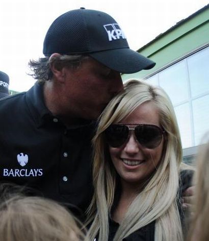 mickelson phil amy cancer wife breast update masters 2010 battling sports reasons year doing better much so