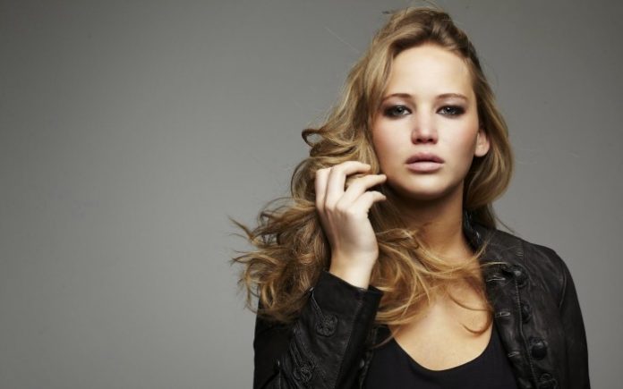 Jennifer Lawrence_UK top 40_hunger games single